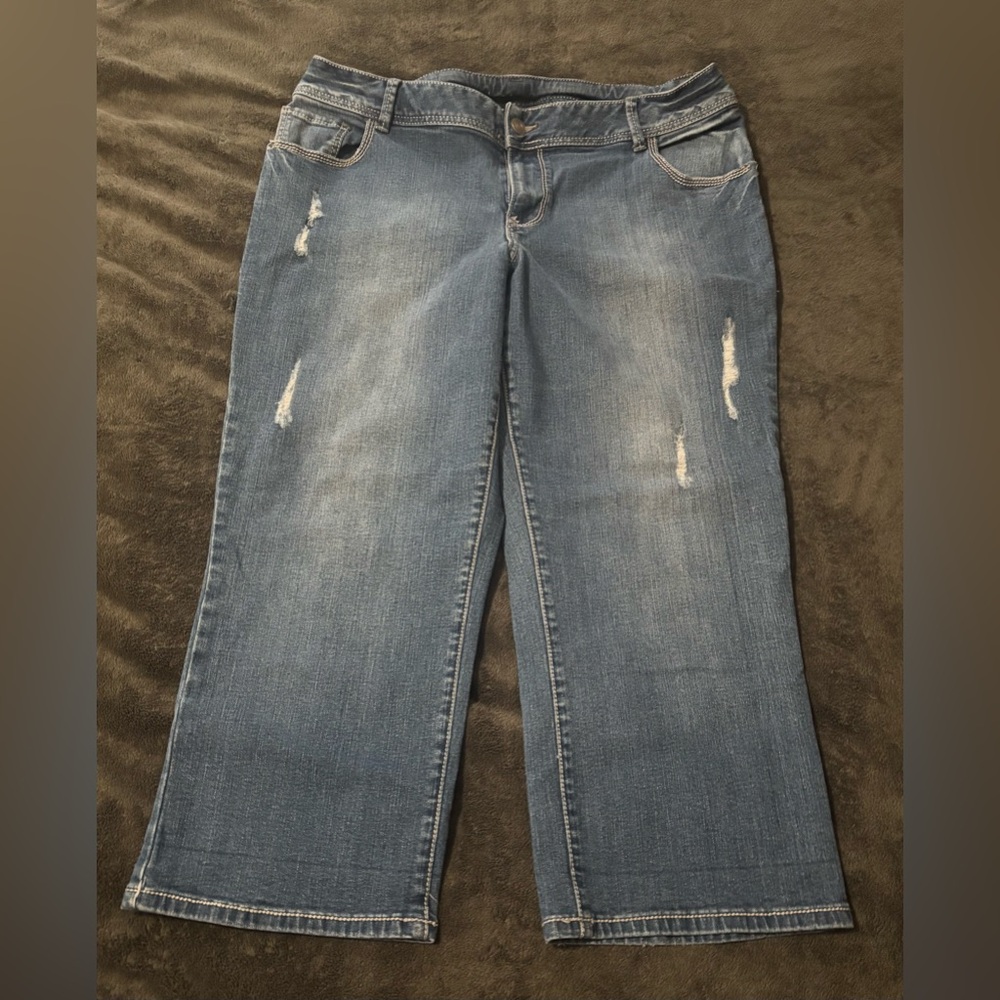 Lane Bryant Genius Fit Distressed Capri Denim Blue Jeans
